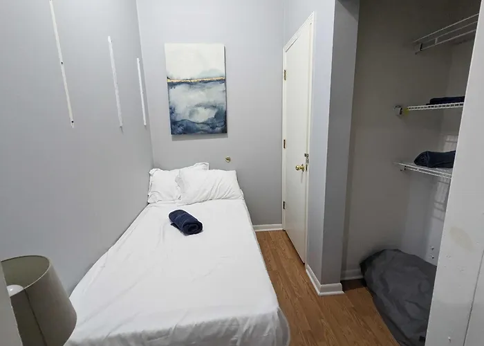 South Loop 4 Bedroom