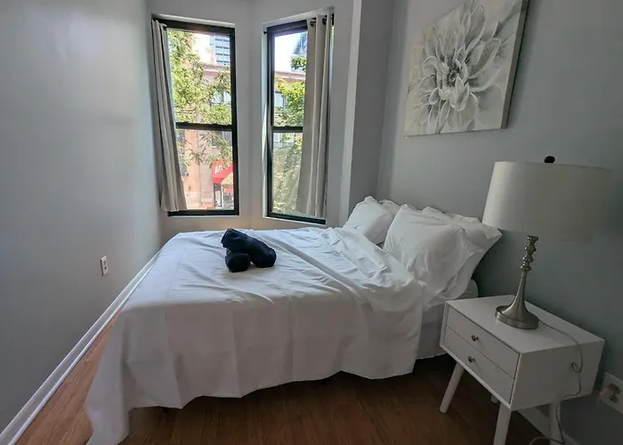 South Loop 4 Bedroom